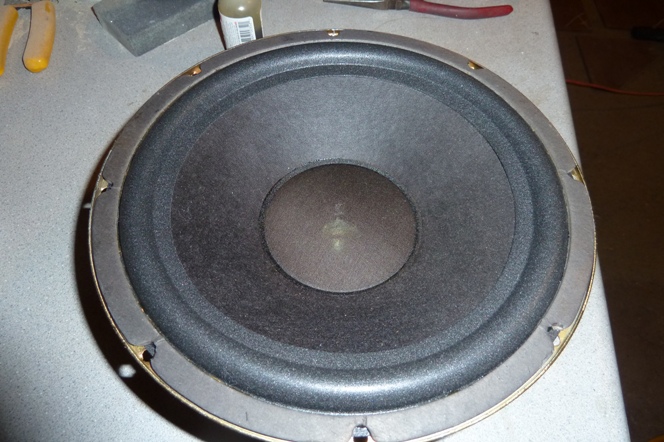 Replacing the Speaker Surrounds of Bose 501 Series IV